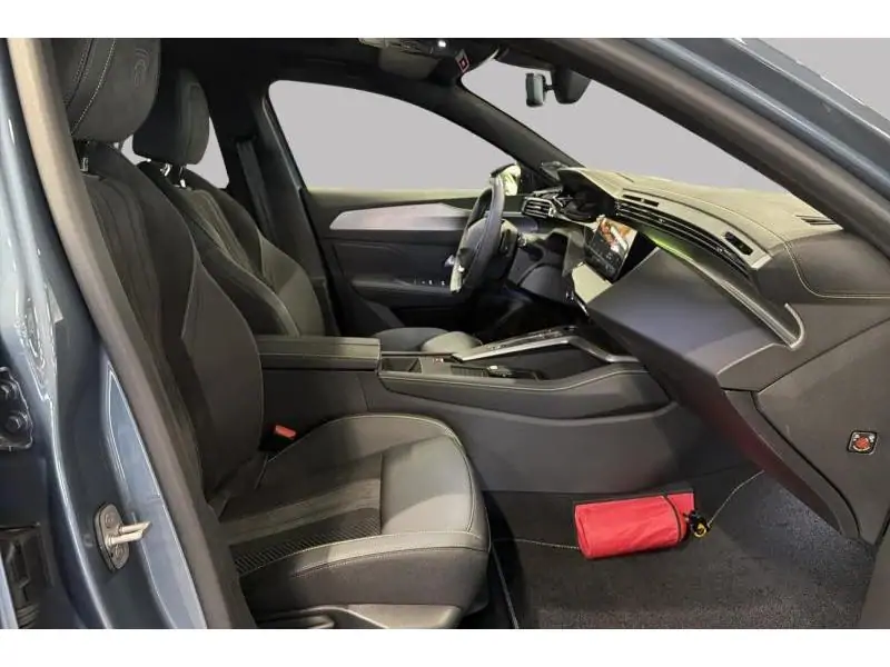 Démo Peugeot 308 SW GT BLUE 8
