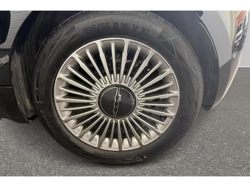 VEHICLE__CONDITION_SERVICE Fiat 500e RED BLACK 20