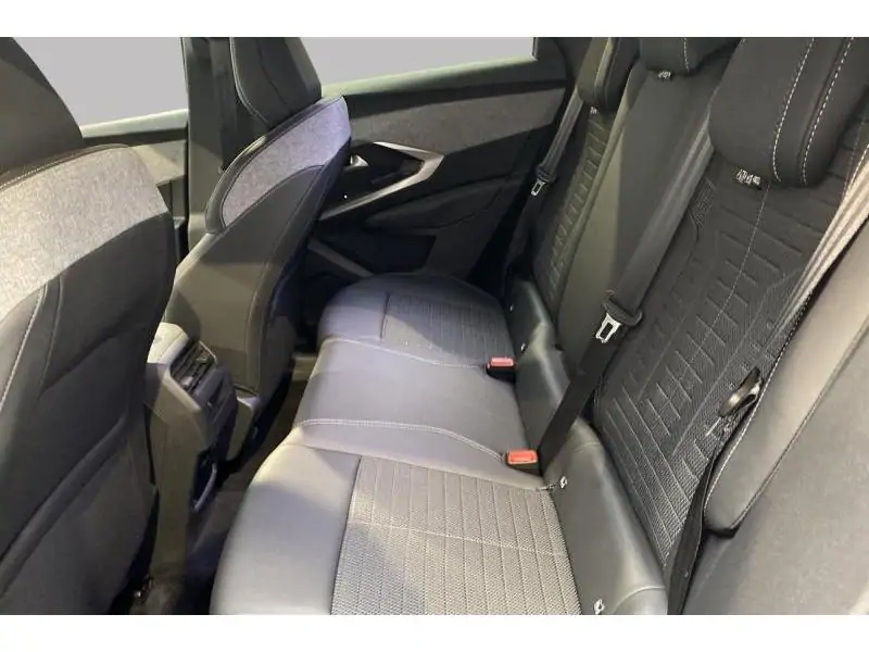 Occasion Peugeot 3008 Allure - HYBRID 145 PK GREY 18