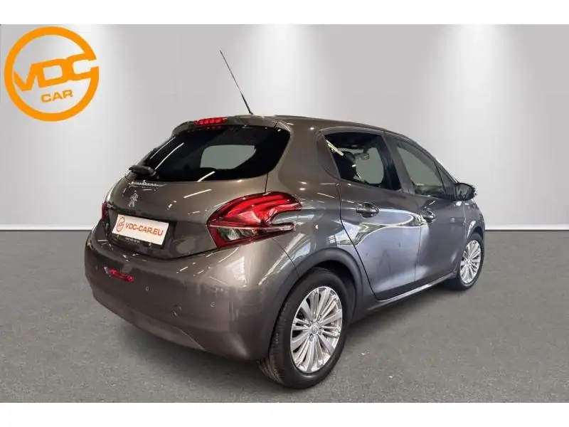 Occasion Peugeot 208 II STYLE GREY 3