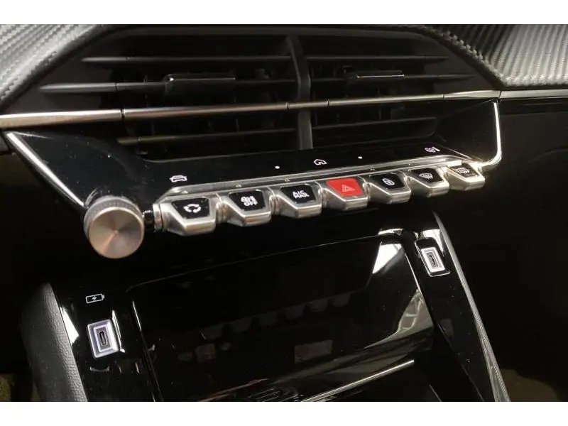 Occasion Peugeot 2008 Allure HYBRID 145 pk GREY 32