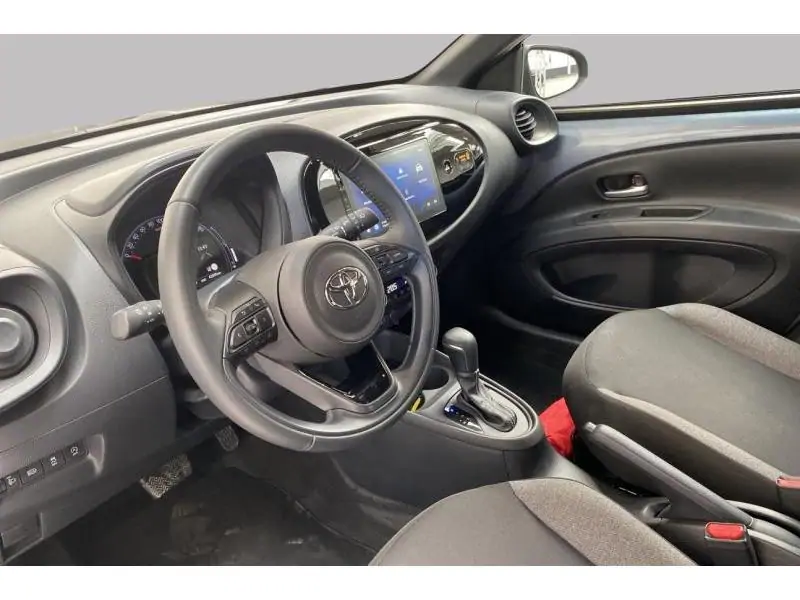 Occasion Toyota Aygo X PLAY GREY 9