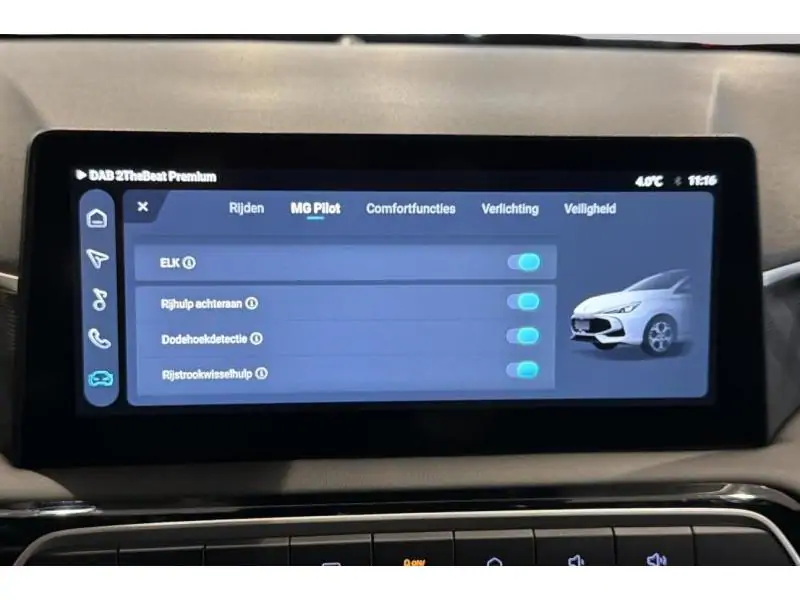 VEHICLE__CONDITION_SERVICE MG MG3 HYBRID+ LUXURY 194 pk WHITE 32