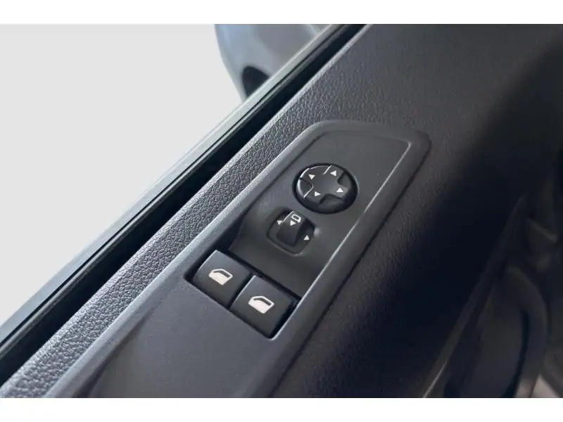VEHICLE__CONDITION_SERVICE Peugeot Expert Double Cabine XL Diesel 150ch Automatique  1 GREY 17