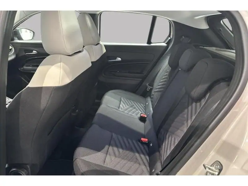 VEHICLE__CONDITION_SERVICE Fiat 600 Hybrid 145pk ICON BEIGE 18
