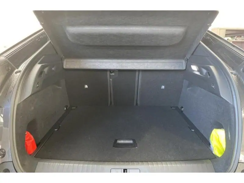 VEHICLE__CONDITION_SERVICE Peugeot 3008 ALLURE GREY 19