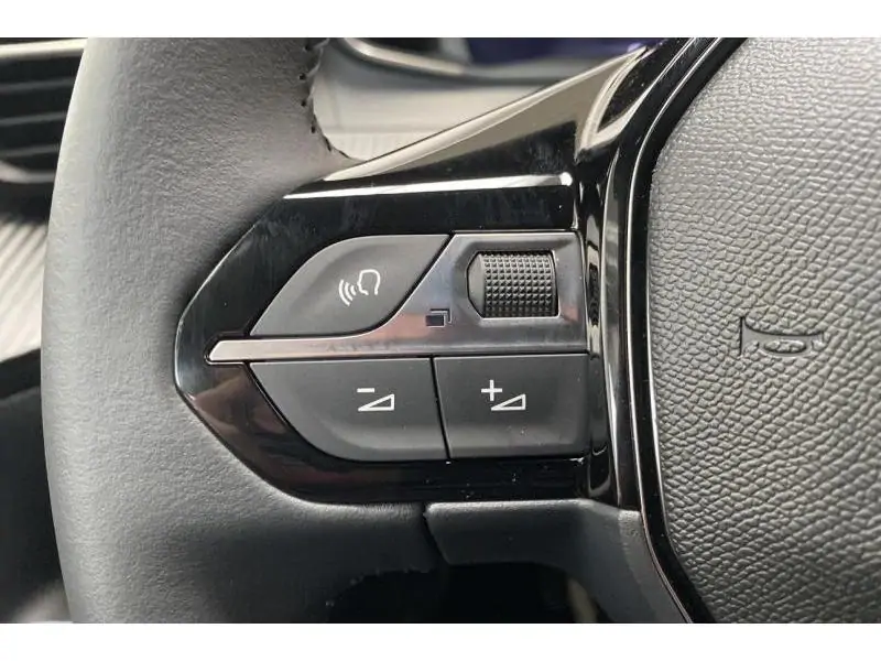 Démo Peugeot 2008 ALLURE CHAMPAGNE 24