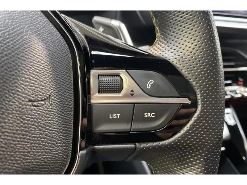 Occasion Peugeot 208 GT 1.2 Hybrid 136 e-DSC6 BLACK 28