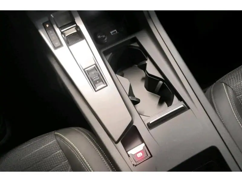 VEHICLE__CONDITION_SERVICE Peugeot 308 SW GT Hybr 145pk BLACK 16