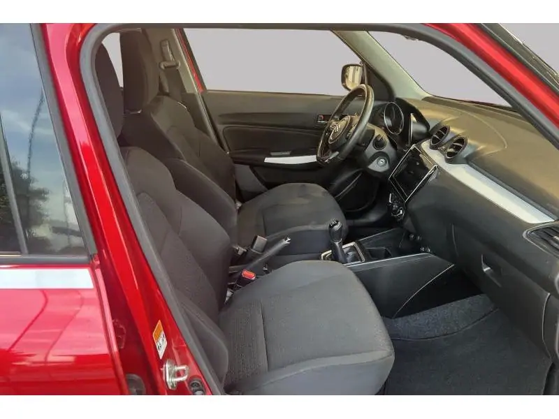 Occasie Suzuki Swift Berline MANUAL RED 10