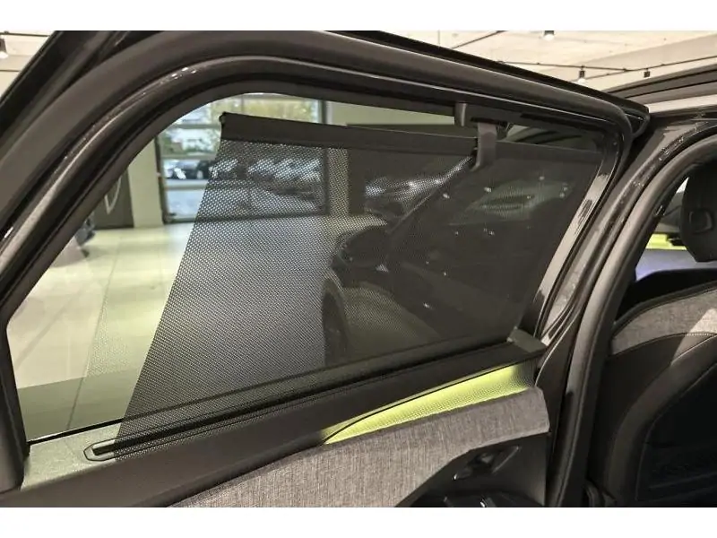 Démo Peugeot 5008 First Ed GT Hybrid 145 e-DCS6 7pl GREY 23