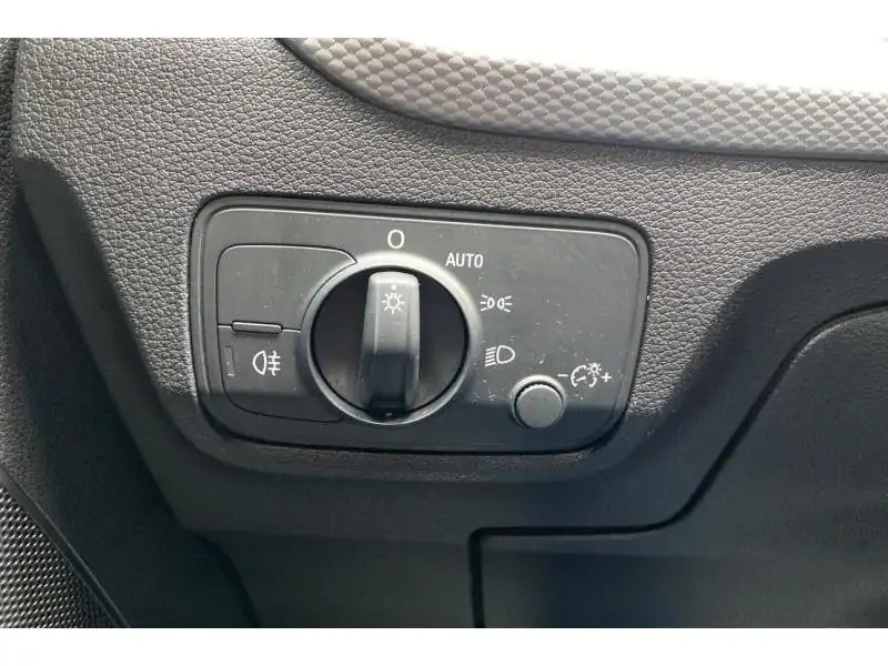 Occasion Audi Q2 Advanced * Caméra de recul GPS WHITE 24