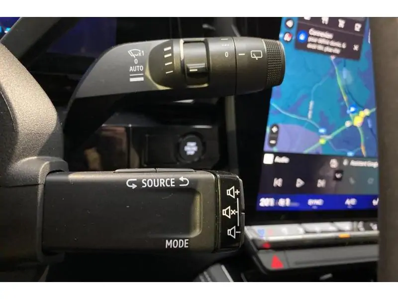 Occasion Renault Espace VI E-Tech 200 Techno 7PL GREY 26