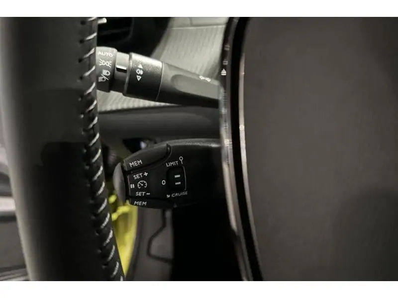 Démo Peugeot 208 ENVY YELLOW 22
