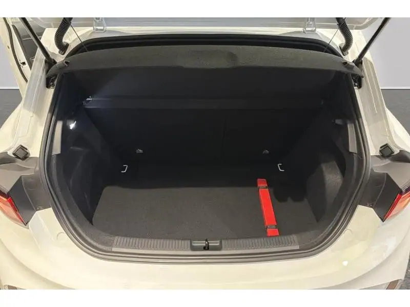 VEHICLE__CONDITION_SERVICE MG MG3 HYBRID+ LUXURY 194 pk WHITE 19