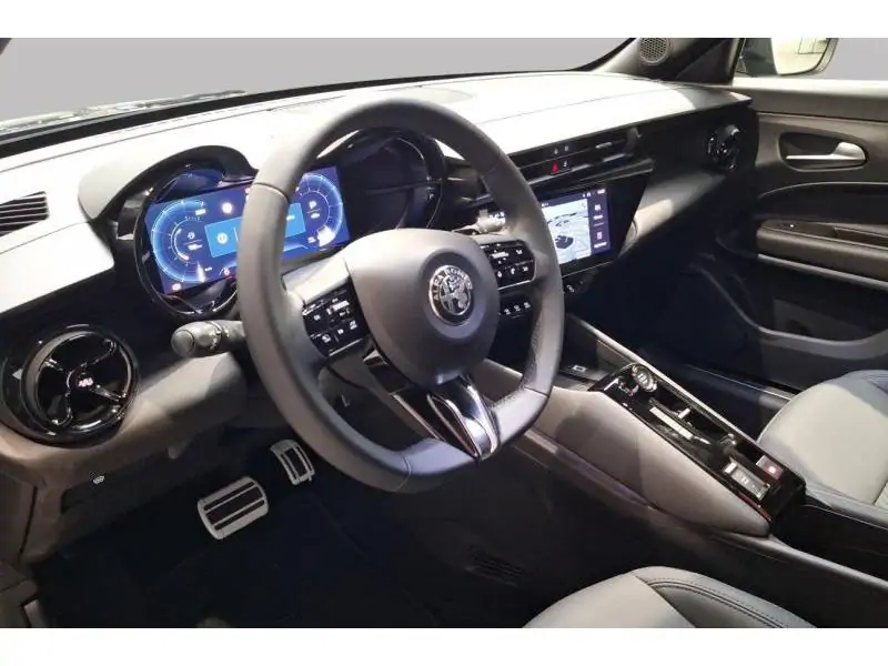 VEHICLE__CONDITION_SERVICE Alfa Romeo Junior Ibrida Speciale 1.2 Hybrid 145 Edct6 BLACK 9