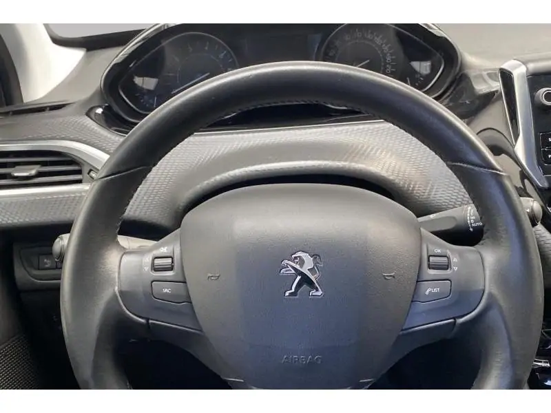 Occasion Peugeot 2008 Signature BLUE 12