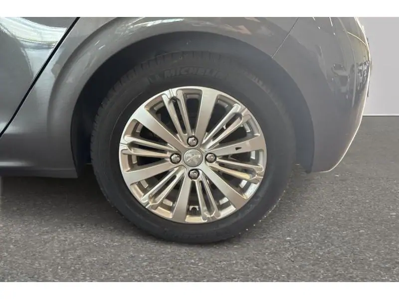 Occasion Peugeot 208 II STYLE GREY 23