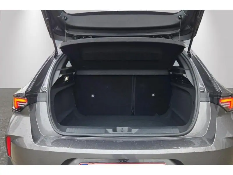 Occasie Opel Astra EDITION GREY 19