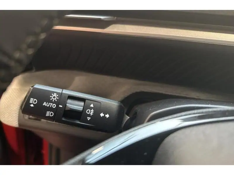 VEHICLE__CONDITION_SERVICE Citroen C3 and ë- IV Max RED 25