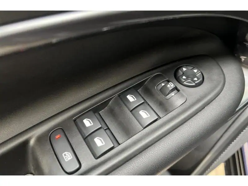 VEHICLE__CONDITION_SERVICE Abarth 600e scorpionissima PURPLE 17