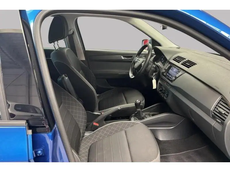 Occasion Skoda Fabia III Ambition BLUE 8