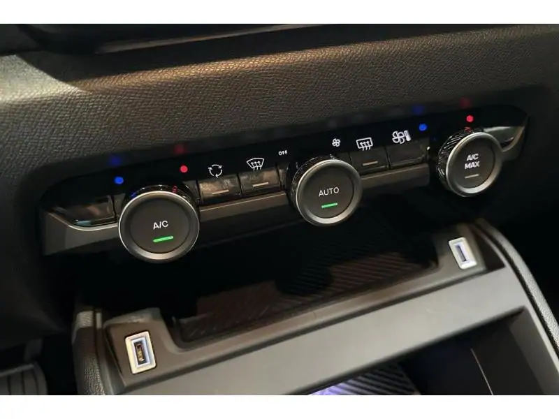 VEHICLE__CONDITION_SERVICE Citroen C4 Hybrid 145 pk Automatic PLUS GREY 15