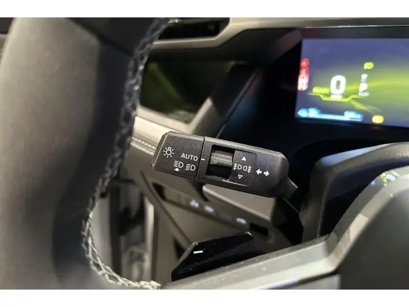 VEHICLE__CONDITION_SERVICE Jeep Compass Compass Elektrisch-First Edition 213pk WHITE 23