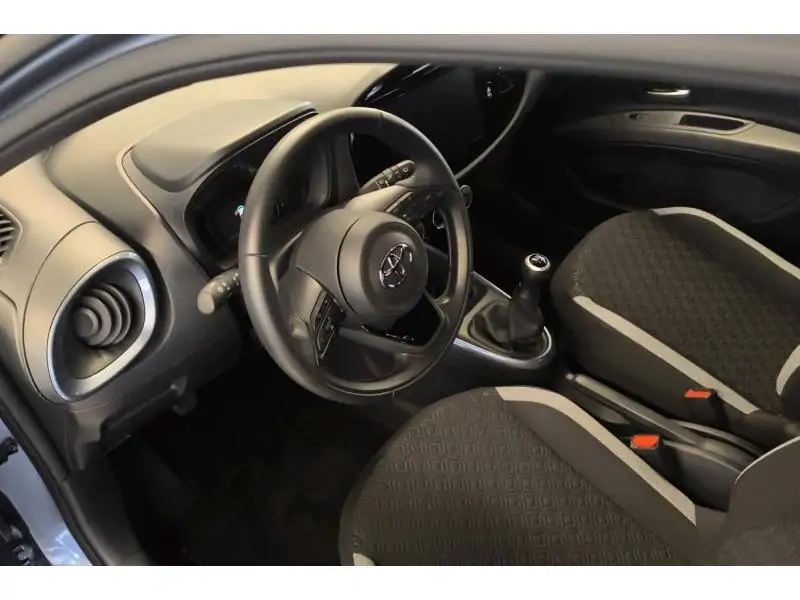 Occasion Toyota Aygo X GREY 9