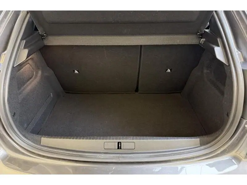 Occasion Peugeot 208 II & e- Style GREY 19