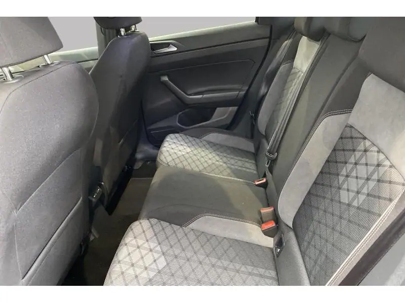 Occasie Volkswagen Taigo R-Line 1.0 TSI 115 pk GREY 18