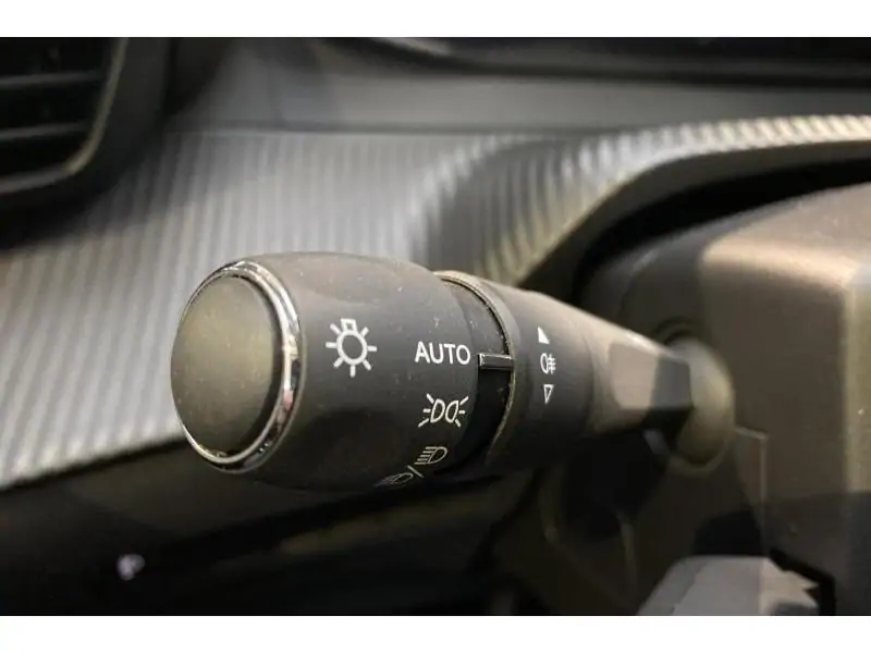 Occasion Peugeot 208 Allure GREY 23