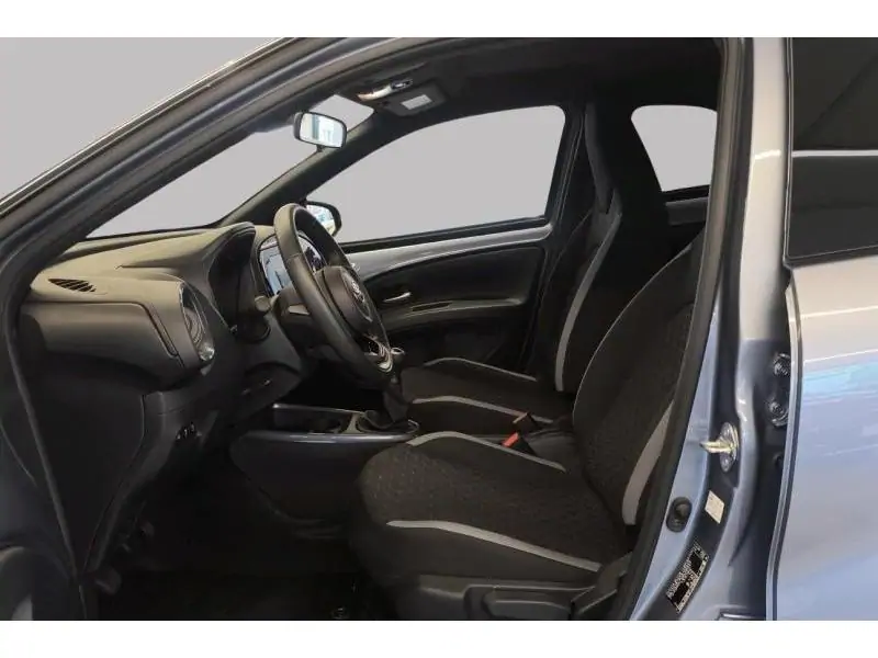 Occasion Toyota Aygo X GREY 10