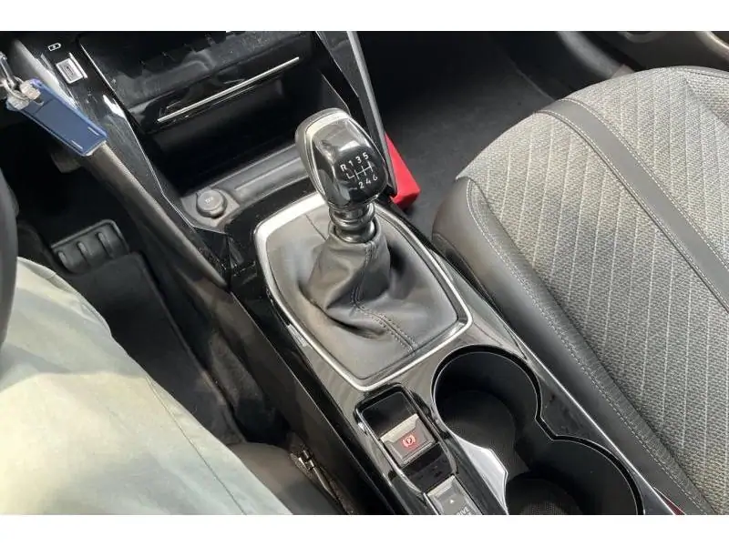 VEHICLE__CONDITION_SERVICE Peugeot 208 ALLURE WHITE 16