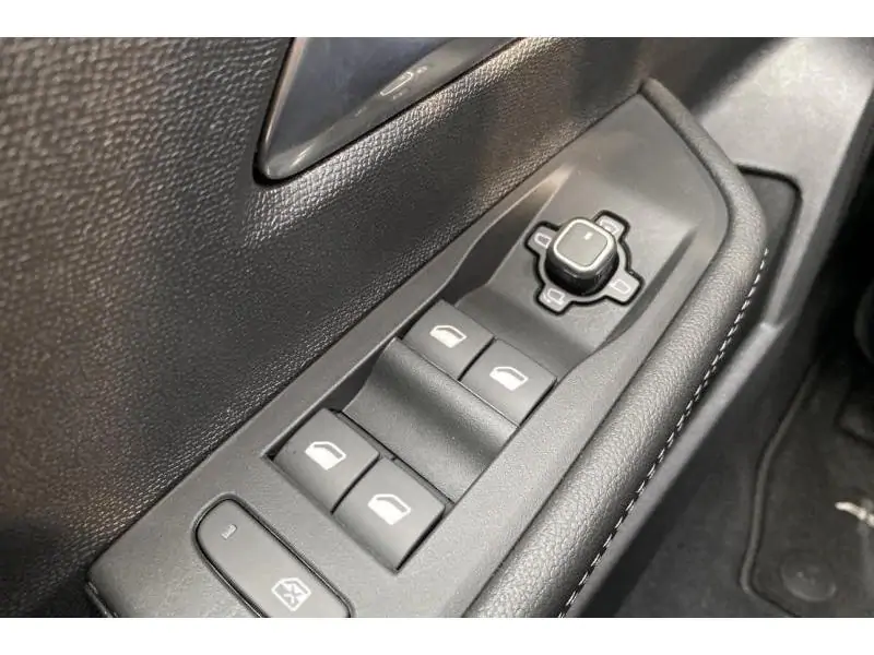 VEHICLE__CONDITION_SERVICE Opel Astra Sports Tourer ULTIMATE* Full - dispo 10/2026 GREEN 17