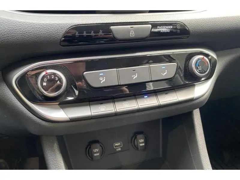 Occasion Hyundai i30 1.0 T-GDI 100 MODERN WHITE 15