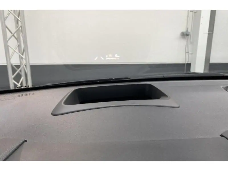 Occasion Toyota Yaris IV GREY 32