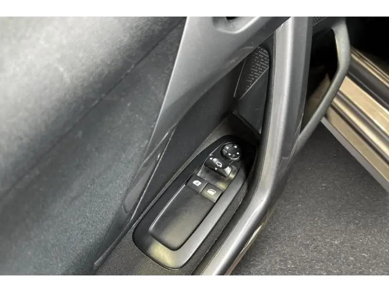 Occasion Peugeot 2008 Active *GPS - PDC Ar* GREY 17