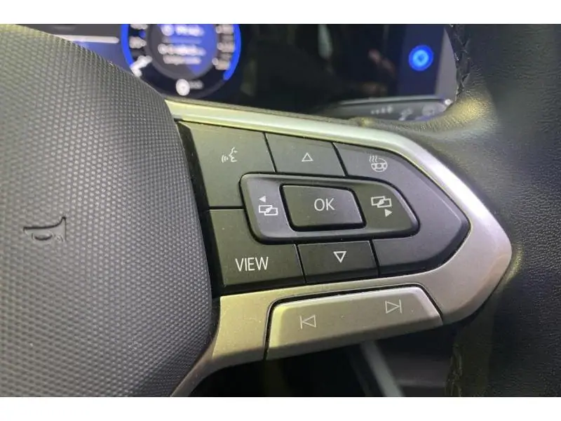 Occasie Volkswagen Golf VIII Life 1.0 eTSI DSG BLUE 25