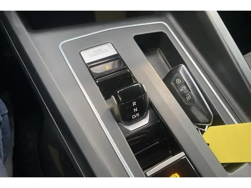 Occasie Volkswagen Golf VIII Life 1.0 eTSI DSG BLUE 16