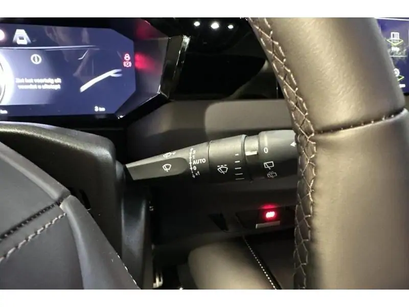 Démo DS Automobiles DS 4 HYBRID 145 ETOILE NAPPA GREY 24