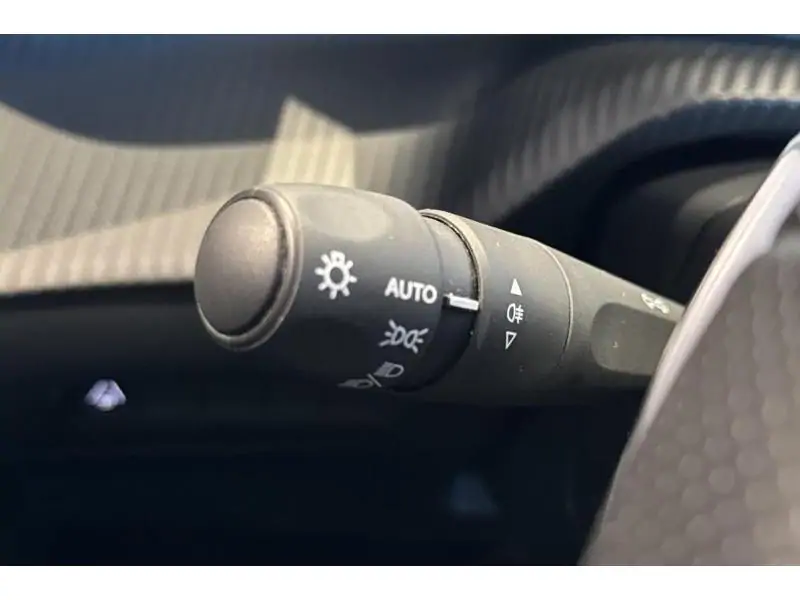 Occasion Peugeot 2008 GT - HYBRID GREY 25