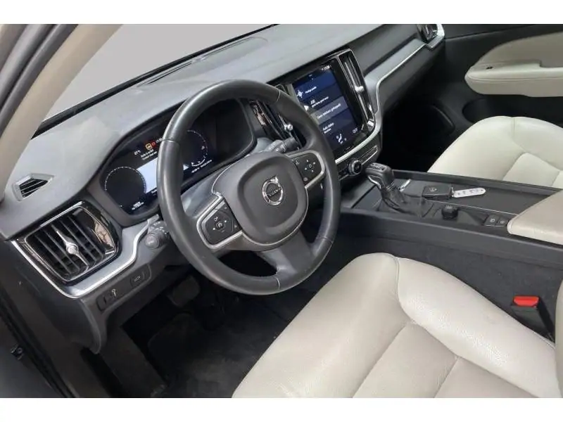 Occasion Volvo V60 D3 GEARTRONIC GREY 9