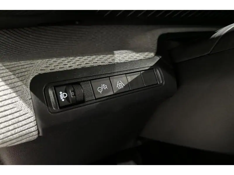 VEHICLE__CONDITION_SERVICE Citroen C3 MAX RED 21