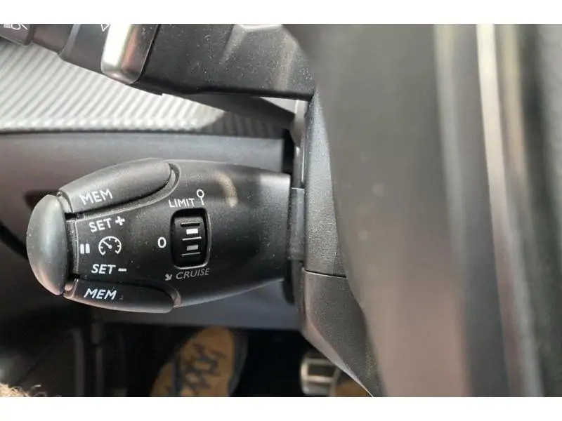 Occasie Peugeot 2008 GT GREY 24
