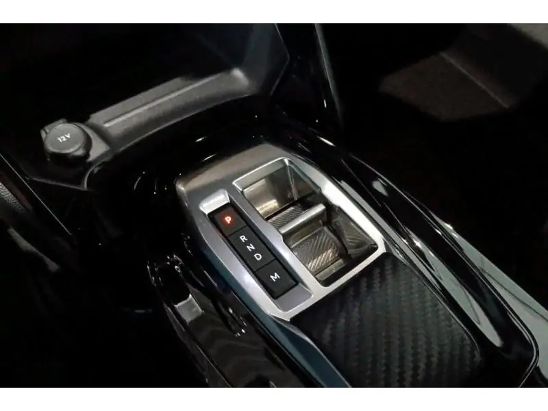 VEHICLE__CONDITION_SERVICE Peugeot 2008 Allure Hybrid 145 e-DSC6 BLACK 16