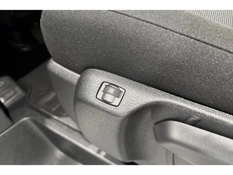 VEHICLE__CONDITION_SERVICE Peugeot e-Expert XL 75 KWH 136CH GREY 26