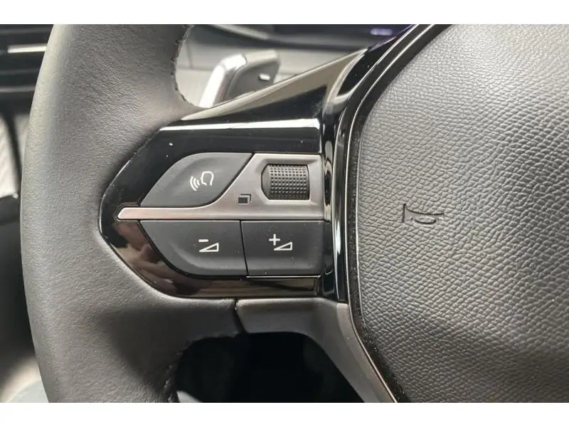 Occasion Peugeot 208 Allure HYBRID BLACK 21