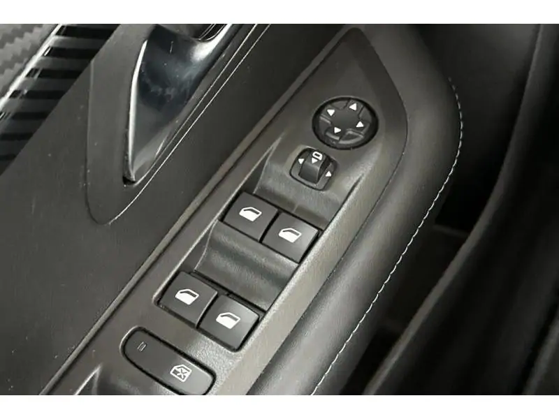 Occasion Peugeot 208 Allure - GPS - Camera RED 23