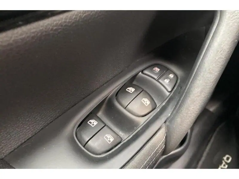Occasie Nissan Qashqai 1.3 ess*Clim GPS Caméra arr. BROWN 17